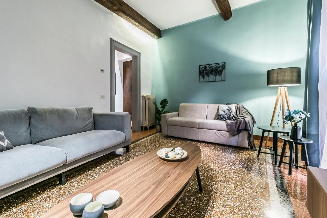 Familybo Apartments Santo Stefano 볼로냐