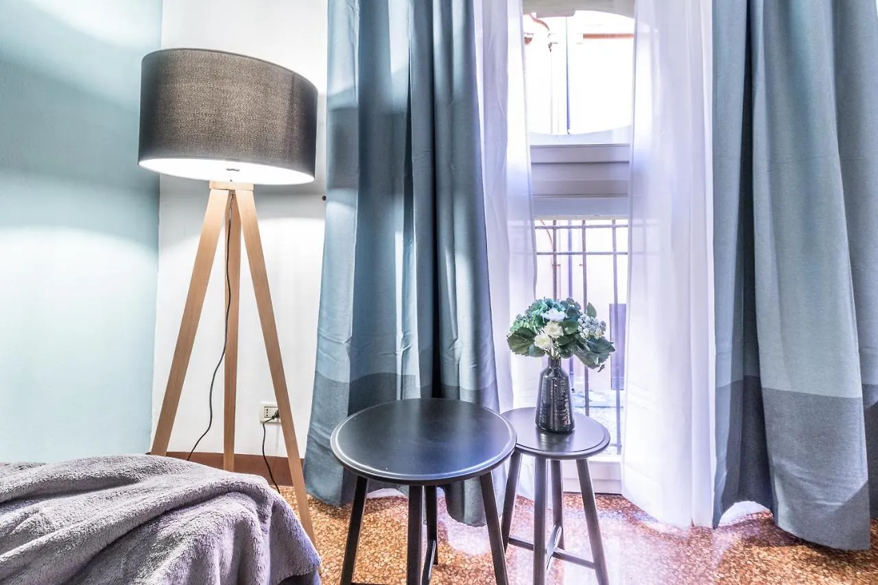 Familybo Apartments Santo Stefano 볼로냐