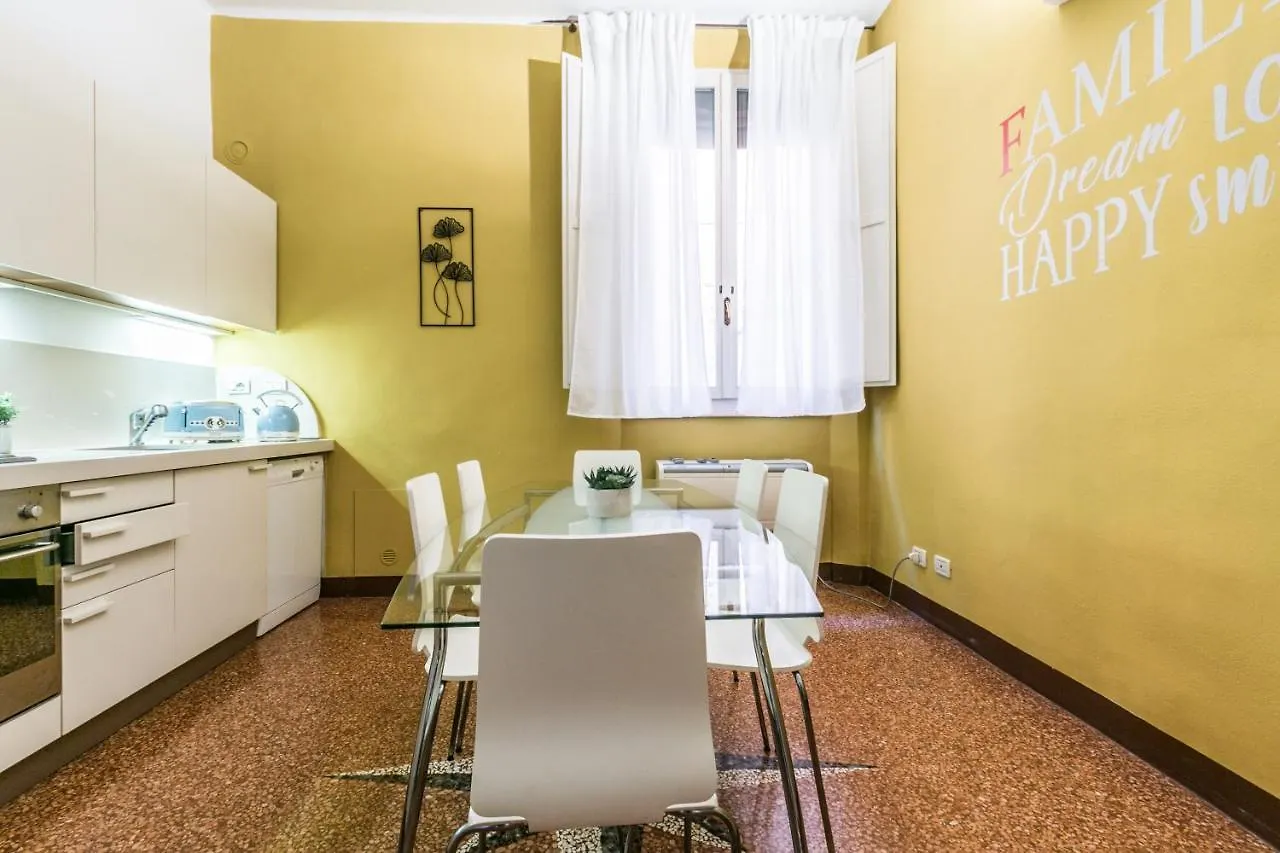 Familybo Apartments Santo Stefano 볼로냐